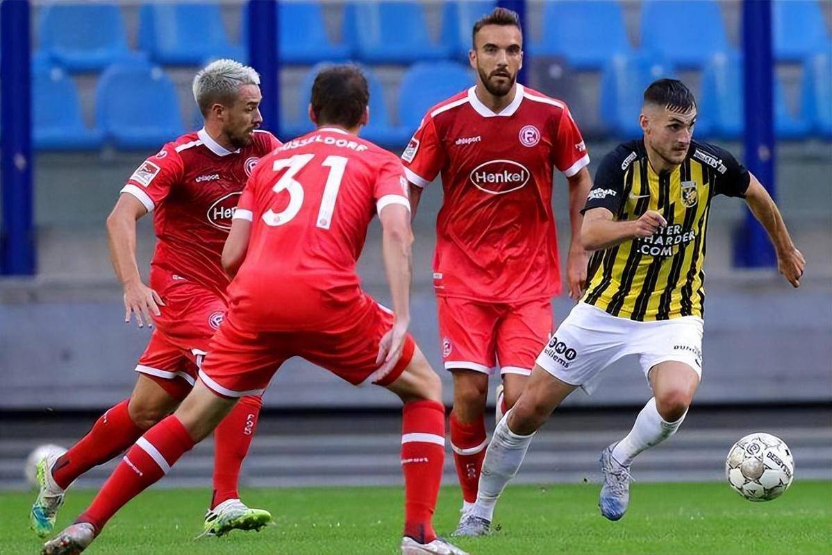 爱游戏入口-罗斯托克主场取胜，德乙联赛表现稳健